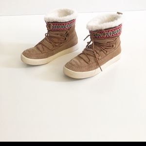 Toms Alpine Waterproof Suede Boot Size 8.5